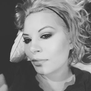 Meet your Posher, April